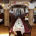 Altdeutsche Weinstuben Hotel 3*
