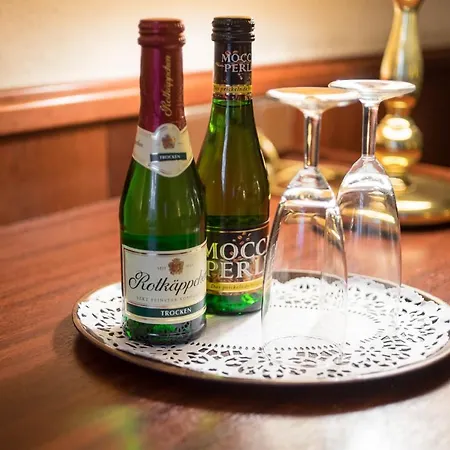 Altdeutsche Weinstuben 3*