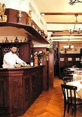 Altdeutsche Weinstuben Hotel