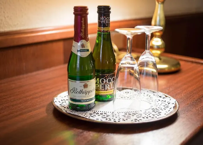 Altdeutsche Weinstuben 3*